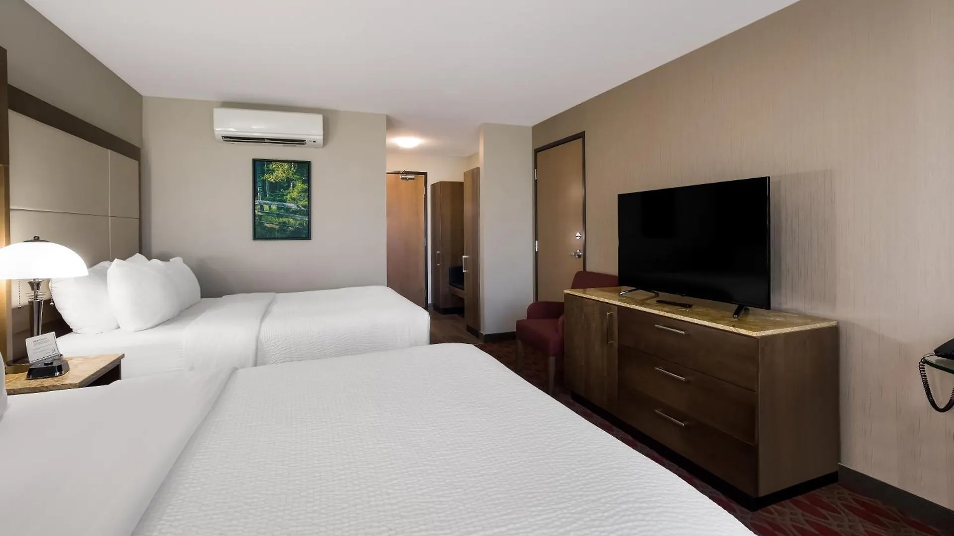 Hotel 11, Mod A Sonesta Collection YYC